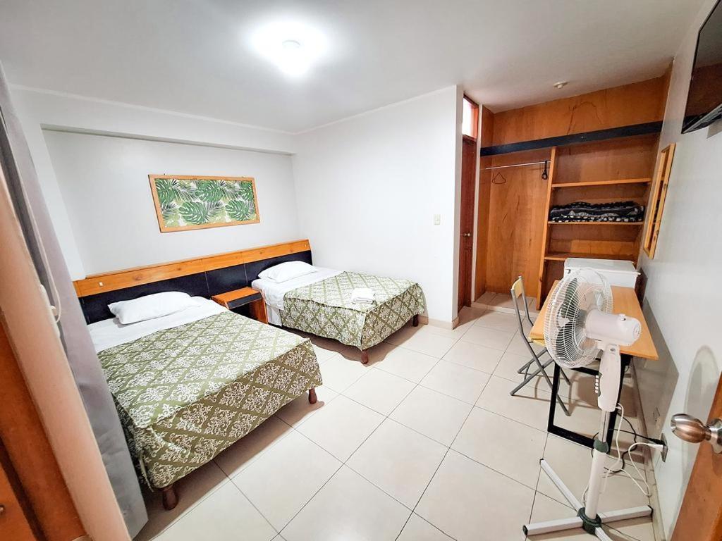 Hostal Montecarlo 카마나 외부 사진